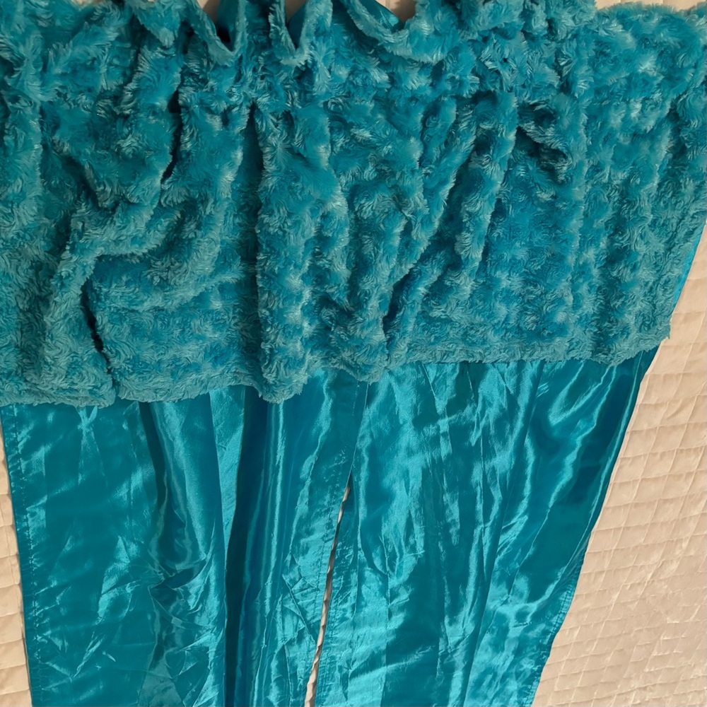 Poodle curtain Your Zone Aqua Teal fur valance shimmery panels all 1 piece EUC